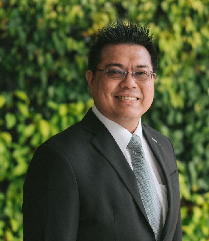 dr-leong-yew-wei_v6__733x845.jpg